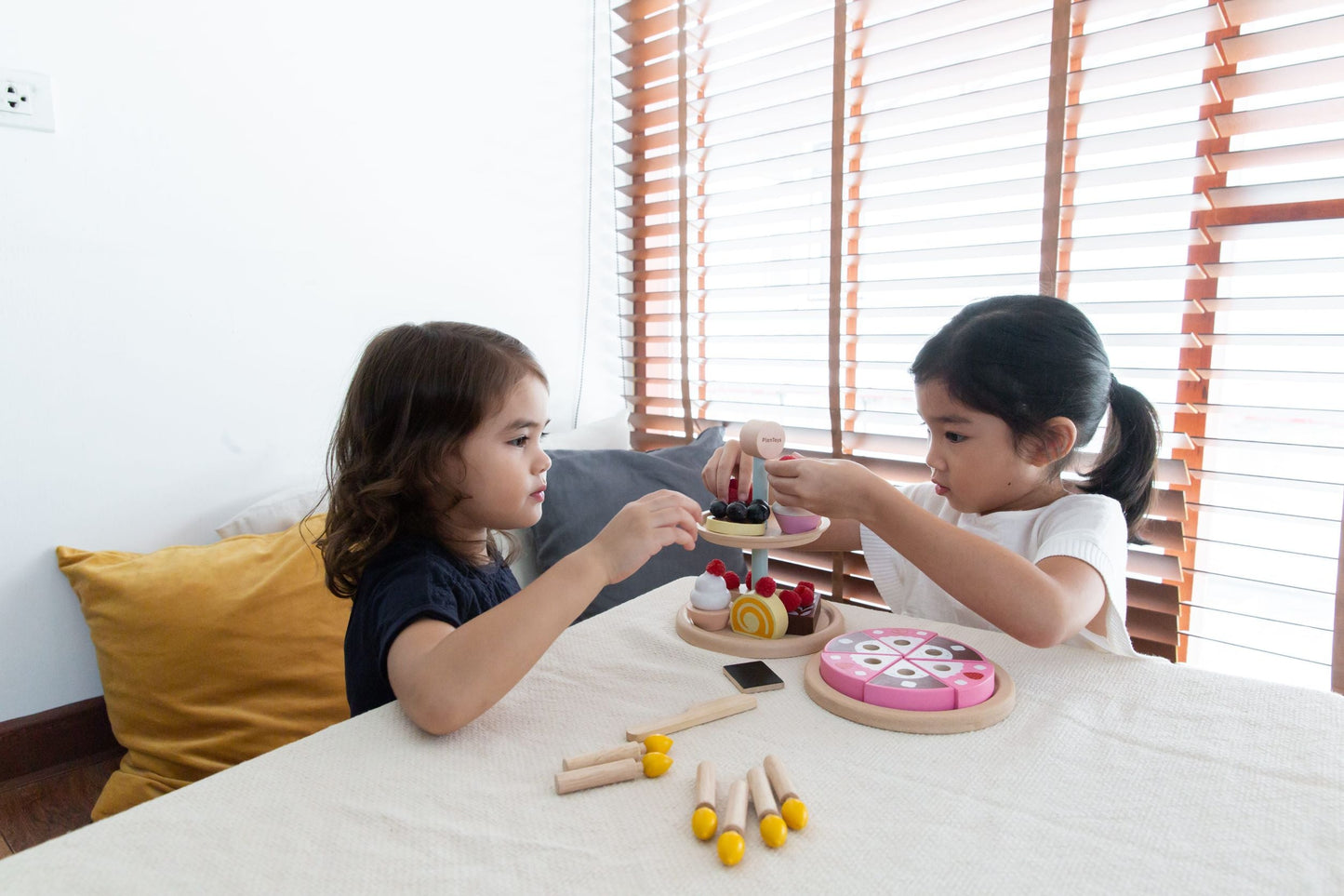 PlanToys Birthday Cake Set-felix & mina