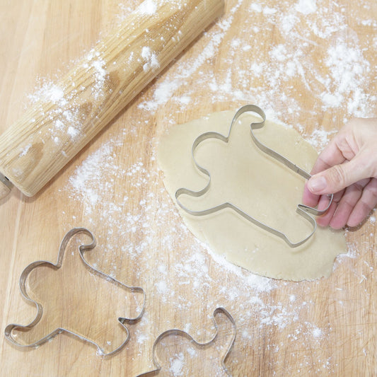 Kikkerland Hand in Hand Cookie Cutter