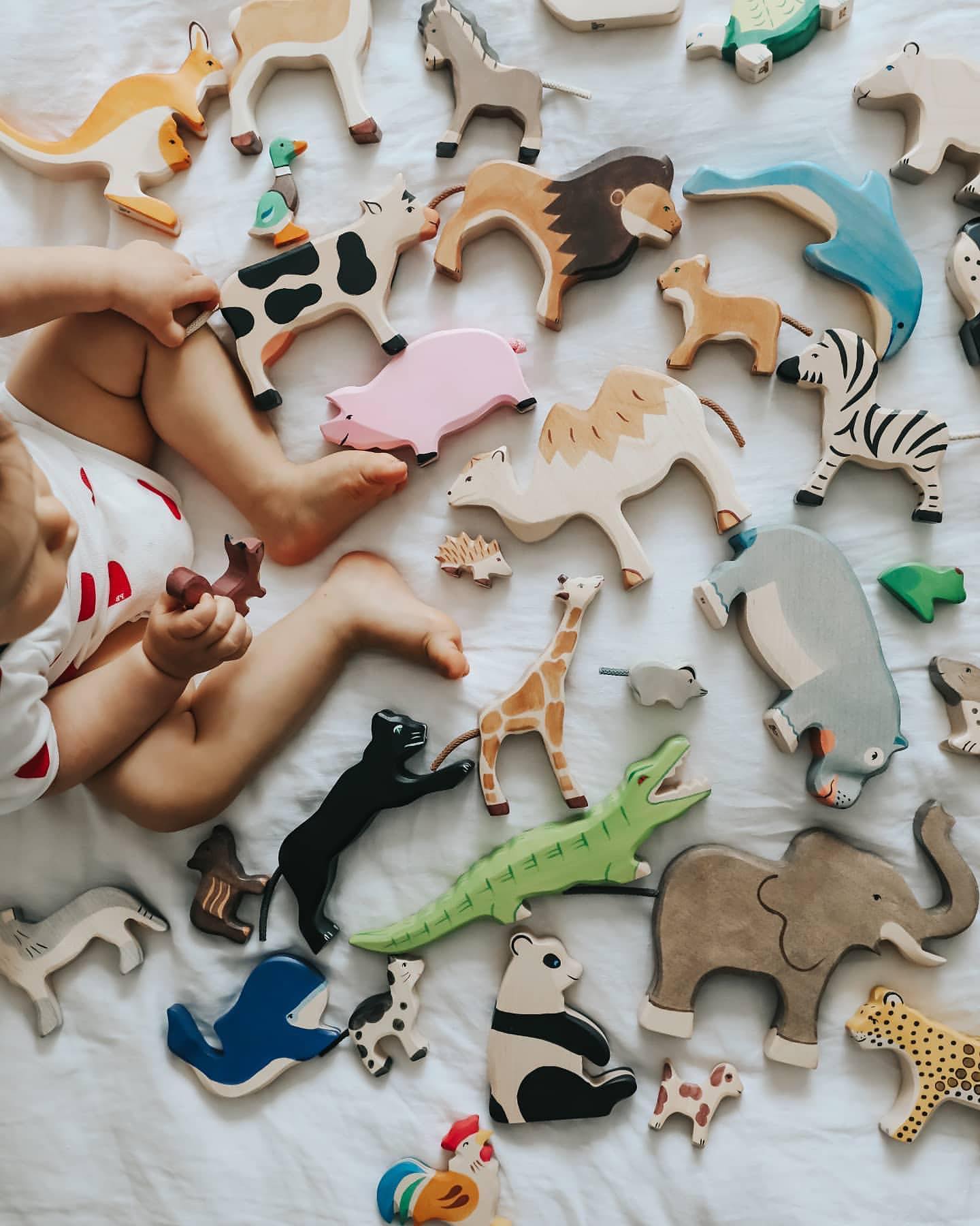 Holztiger Koala, standing-felix & mina