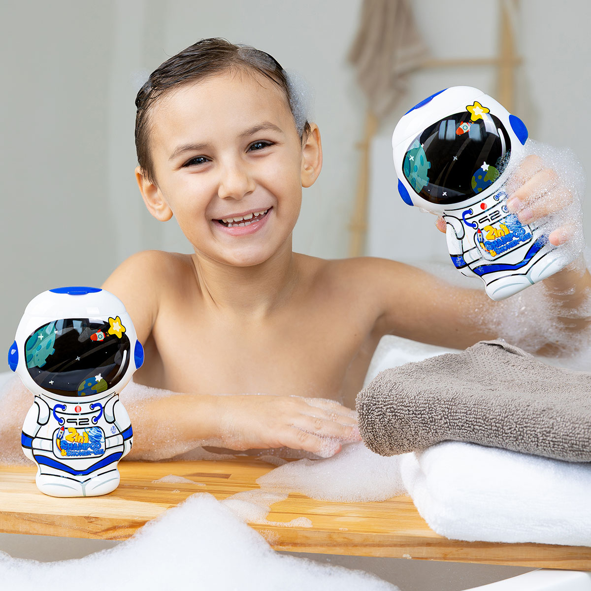 2in1 shampoo & body wash, astronaut-felix & mina