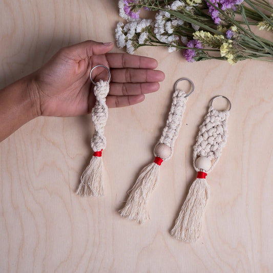 Kikkerland Crafters Macrame Keychain Kit-felix & mina