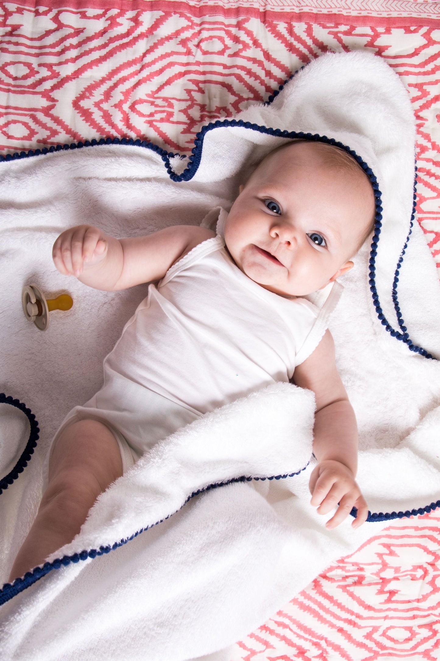 Malabar Baby Bamboo Cotton Hooded Towel - POM POM grey-felix & mina